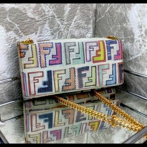 Fendi wallet chain